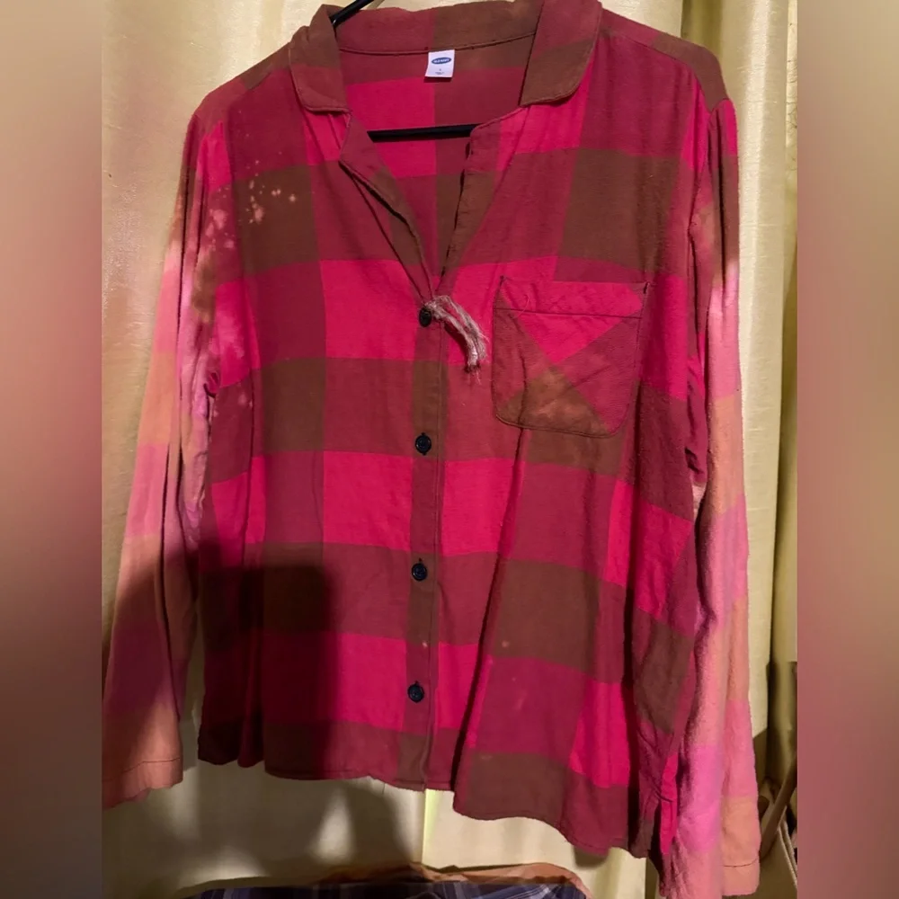 Old Navy bleached flannel women’s size large excellent condition - Picture 1 of 3